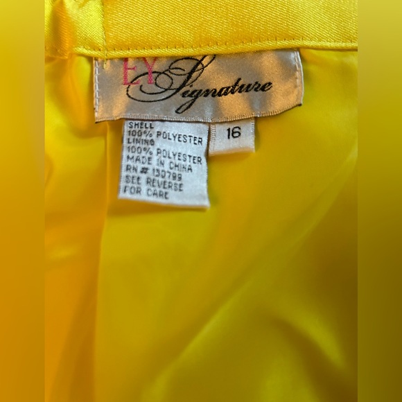 Bright Yellow Skirt Suit Rhinestone Dazzle Sz 16 Church Special Occasion - Picture 9 of 10